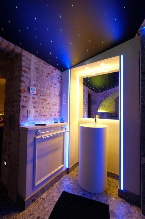 Secret Jacuzzi Mons - Parking Prive Gratuit Bed & Breakfast ภายนอก รูปภาพ